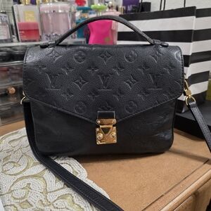 Louis Vuitton Pochette Métis in Monogram Empreinte Leather